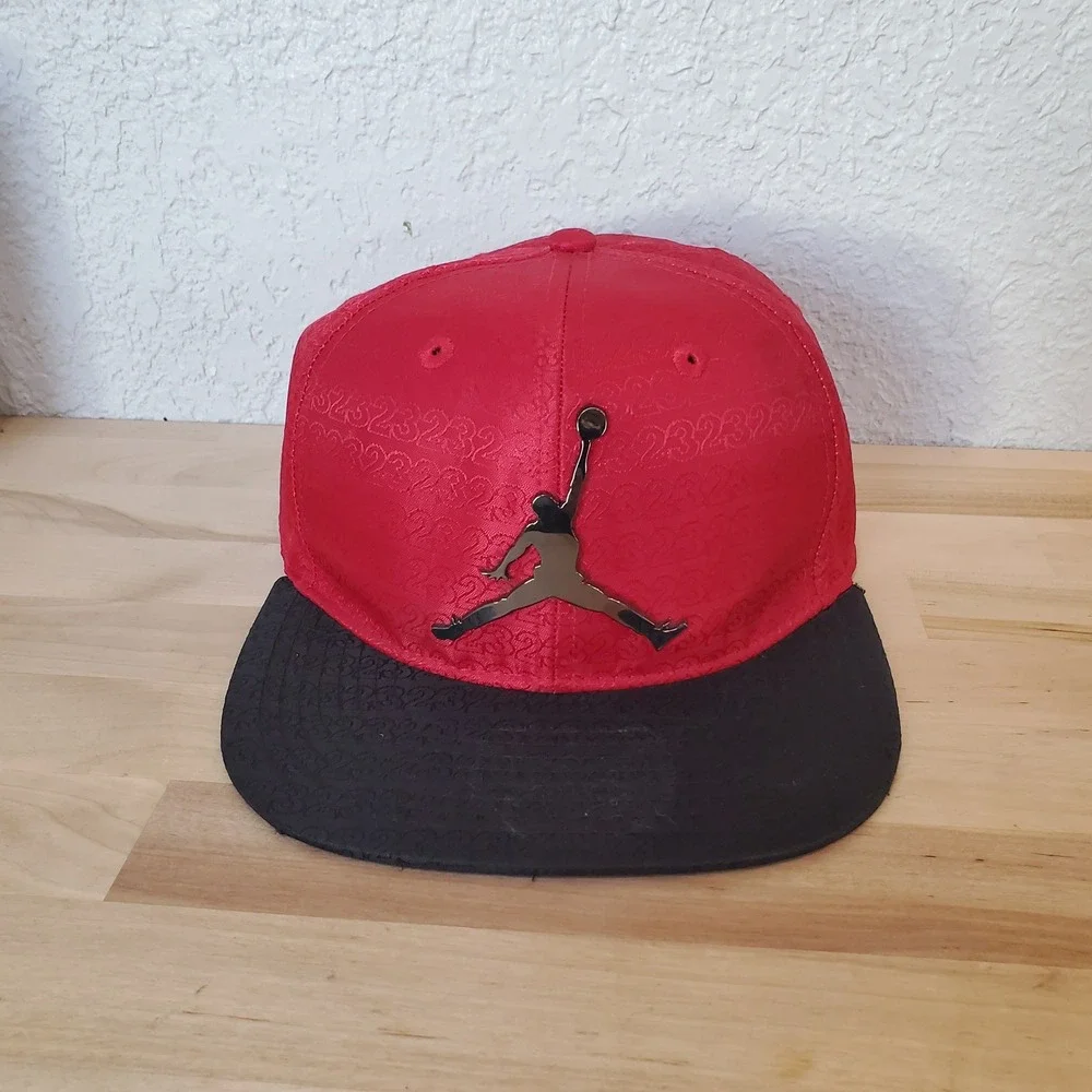 Jordan Youth Snapback Hat Red Black Metallic Jumpman 23 Print 1419-391